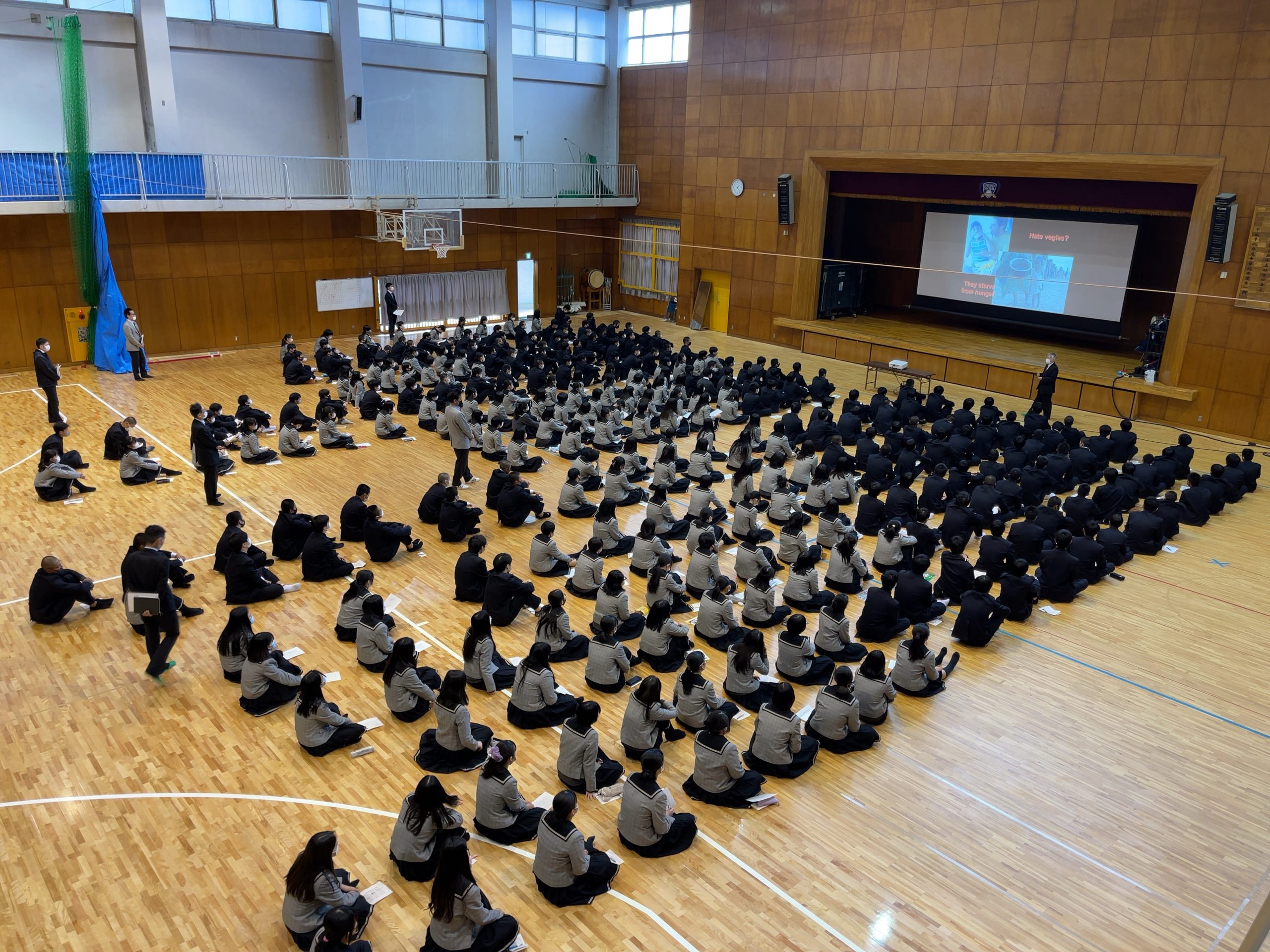 【翔凜高校】グローバル特別講演が行われました。