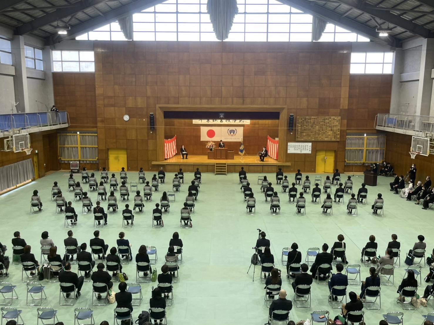【翔凜中学校】卒業式が行われました。