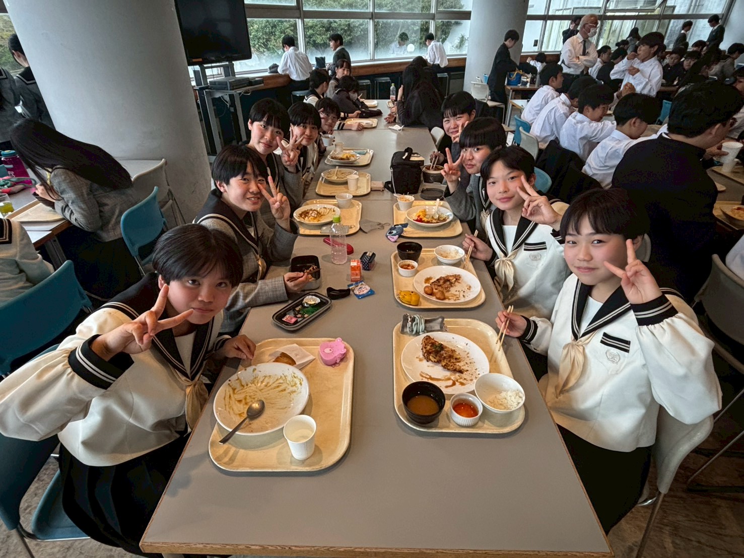 本校カフェテリアイベント開幕！